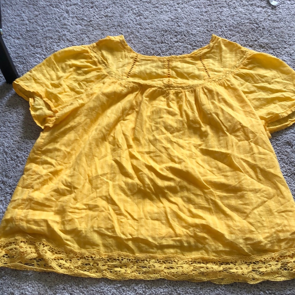 Yellow gap blouse